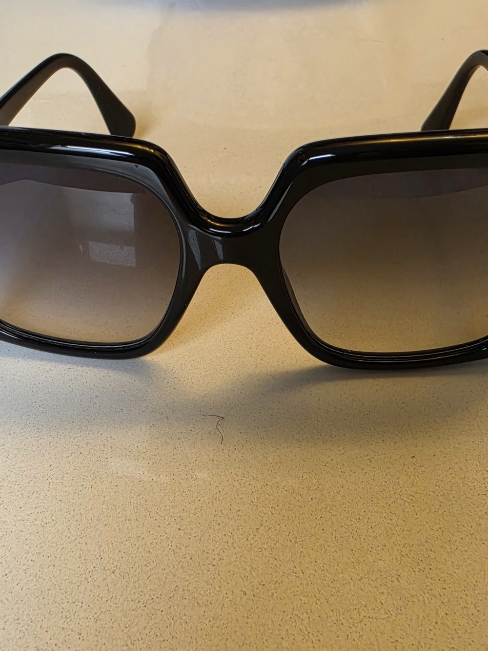 Gucci Black Oversized Square Sunglasses with Gradient Lenses